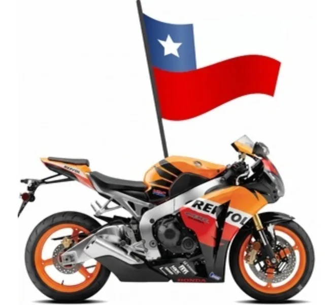 Moto con la bandera de Chile