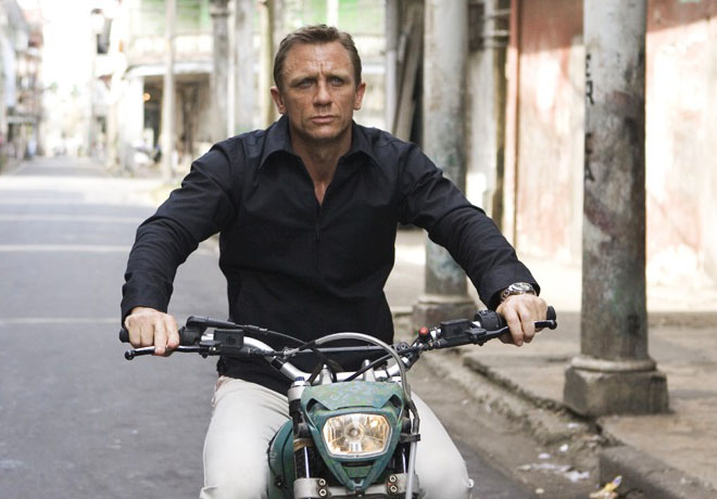 moto james bond