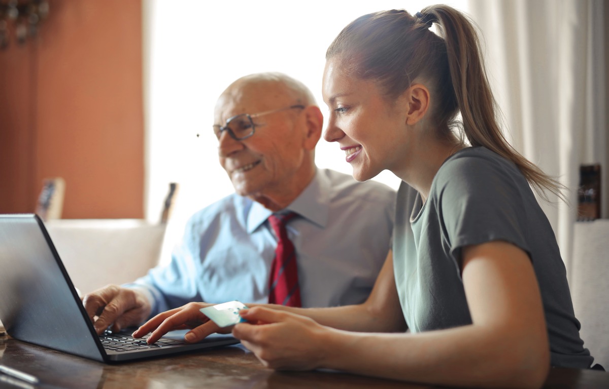 Cómo influye tu edad en tu forma de manejar el dinero