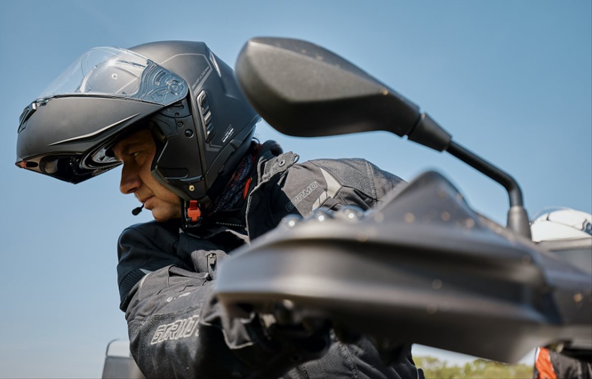 cuidar los cascos de moto