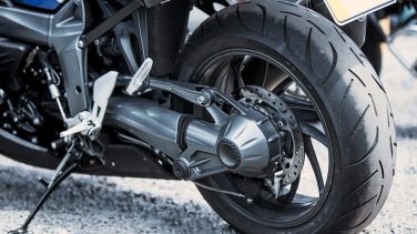 Naumatico_de_moto_Closeup