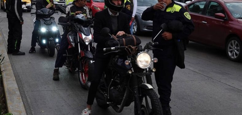 qué papeles necesita una moto para circular en méxico